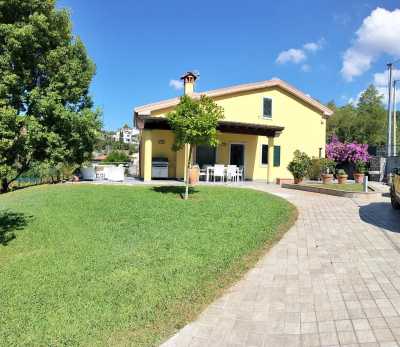 Villa Bifamiliare in Vendita a Castelnuovo Magra