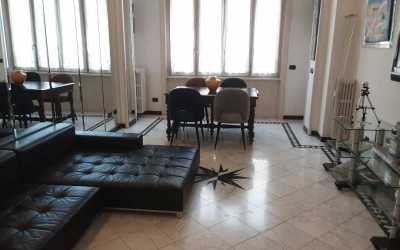 Appartamento in Vendita a Milano Porta Venezia