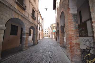 Edificio Stabile Palazzo in Vendita a Treviso Piazza della Vittoria Centro Storico