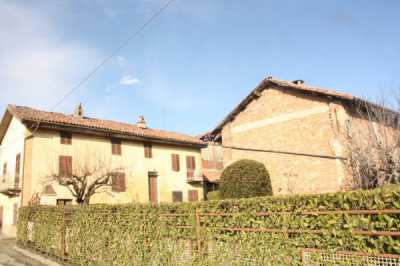Rustico Casale in Vendita a Montiglio Monferrato via Roma