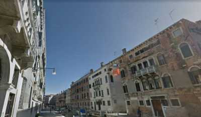 Appartamento in Vendita a Venezia Fondamenta de Ca