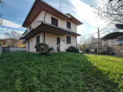 Villa in Vendita a Pontoglio via Montonale 5