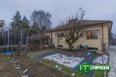 Villa in Vendita a Vernate via Luigi Einaudi