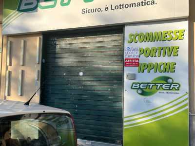 Locale Commerciale in Affitto a Boscoreale Pazza Vargas