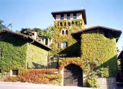Palazzo Stabile in Vendita a Gorle