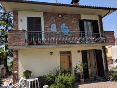Villa in Vendita a Ziano Piacentino via Fornace 3
