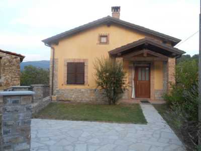 Villa in Vendita a Fabbrica Curone Frazione Serra