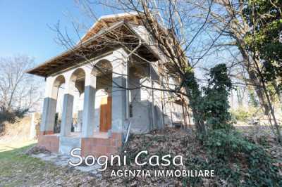 Villa in Vendita a Cameri Cascina Codemonte