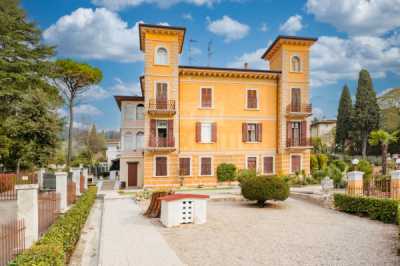 Villa in Vendita a Gardone Riviera via Roma 41