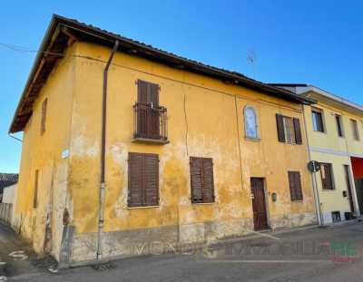 Rustico Casale in Vendita a Lombriasco via San Sebastiano 33