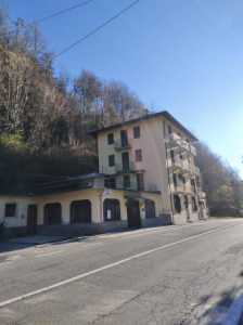 Palazzo Stabile in Vendita a Pessinetto via Provinciale 1