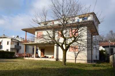 Villa in Vendita ad Arzignano via Trieste 20