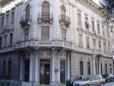 Palazzo Stabile in Vendita a Carrara via Massimo D