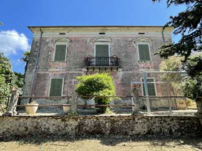 Villa in Vendita a Colle San Magno via Capo del Colle