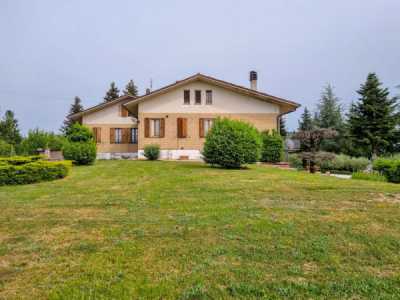 Villa in Vendita ad Urbino Strada Provinciale Delle Cesane 109