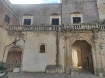 Palazzo Stabile in Vendita a Racale via Umberto i