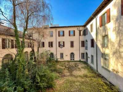 Palazzo Stabile in Vendita a Bergamo via Pignolo 23