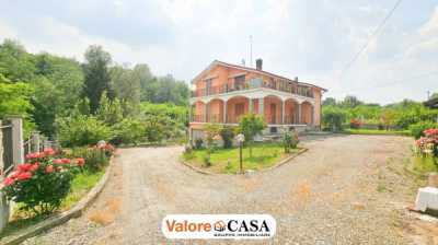 Villa in Vendita ad Acqui Terme via Salvo D