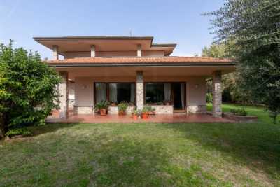 Villa in Vendita a Lucca via Fonda di San Cassiano a Vico