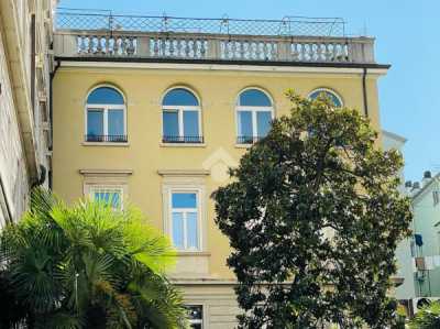 Appartamento in Vendita a Trieste via del Coroneo 21