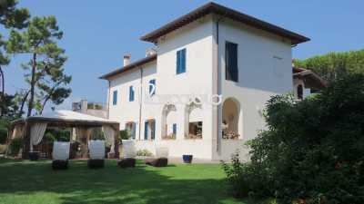 Villa Singola in Vendita a Massa via Magliano Ronchi