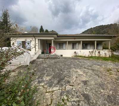 Villa in Vendita a Camaiore Pontemazzori