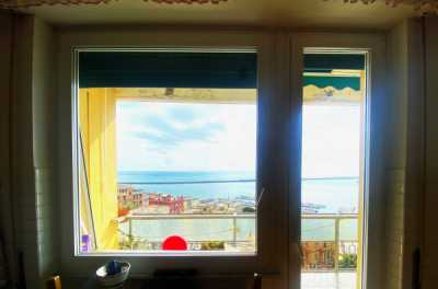 Appartamento in Vendita a Genova via Scarpanto