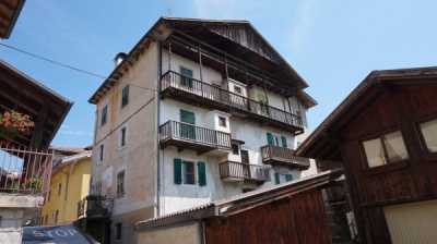 Appartamento in Vendita a Pelugo via Pelugo