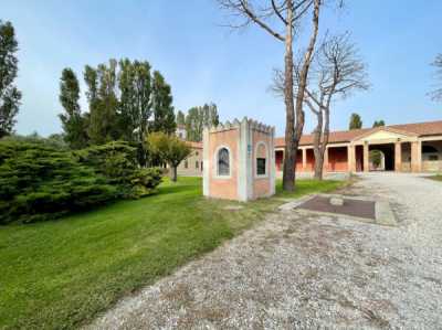 Villa in Vendita ad Abano Terme via Ugo Foscolo 22