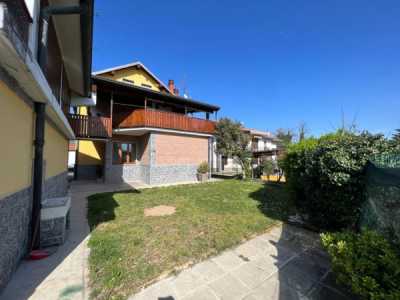 Villa in Vendita a Cesano Maderno via Bergamo 34