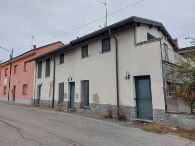 Appartamento in Vendita a Robecco sul Naviglio via Santa Croce 16