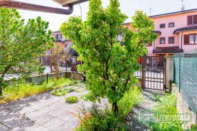 Villa in Vendita a Lodi Vecchio via Grazia Deledda 20