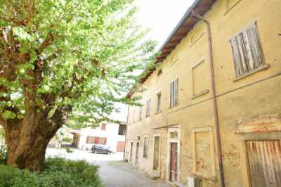 Rustico Casale in Vendita a Montevecchia via Ostizza 2