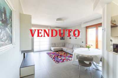 Appartamento in Vendita a Cardano al Campo via Amalfi 14