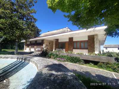 Villa in Vendita ad Orsogna Contrada San Berardino