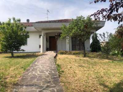 Villa in Vendita a Castiglione D