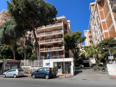 Appartamento in Vendita a Messina Viale Regina Margherita 59