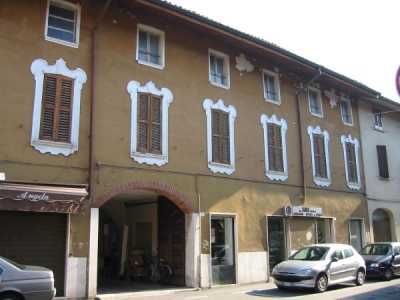 Palazzo Stabile in Vendita a Brignano Gera D