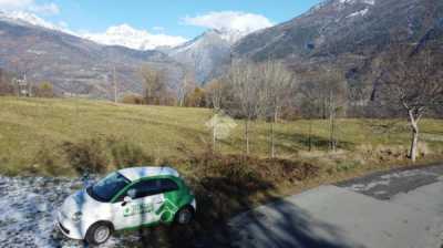 Terreno in Vendita ad Aosta via Aosta