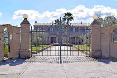 Villa in Vendita a Potenza Picena Contrada Castelletta