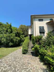 Villa in Vendita a San Giuliano Terme via Dei Molini Molina di Quosa