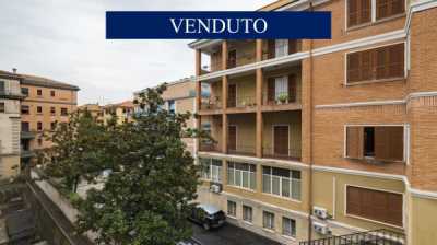 Appartamento in Vendita a Roma via Tagliamento 31