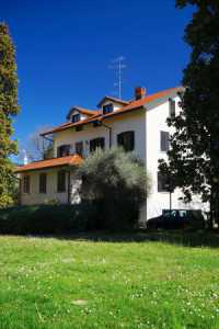 Villa in Vendita a Venegono Superiore via Edmondo de Amicis
