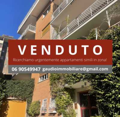 Appartamento in Vendita a Roma via Montemignaio