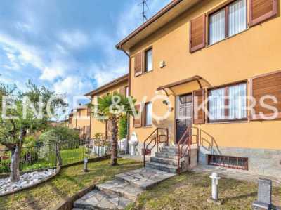 Villa in Vendita a Monguzzo via Giuseppe Parini 13