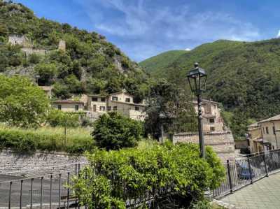 Rustico Casale in Vendita a Vallo di Nera via Nursina 1