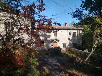 Rustico Casale Corte in Vendita a Monte Cavallo Localet Valle San Benedetto