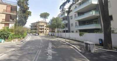 Appartamento in Vendita a Roma Viale Cortina D