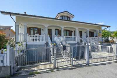 Villa in Vendita a Giaveno via Selvaggio 71