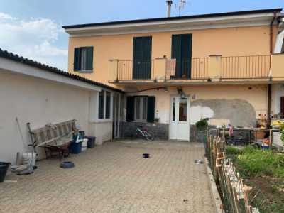Villa in Vendita a Vigevano via Gravellona